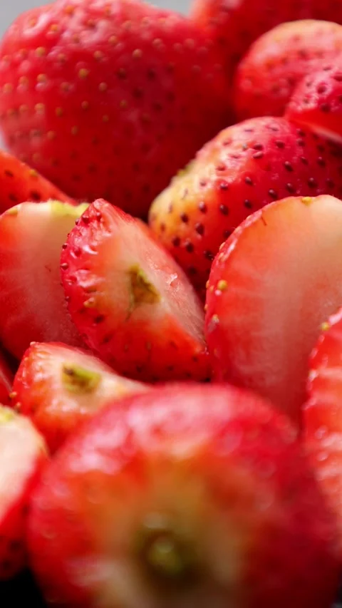 Ripe strawberry fruit Video stock 280466013