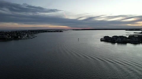 Ripples on the Bay 動画素材 194513680