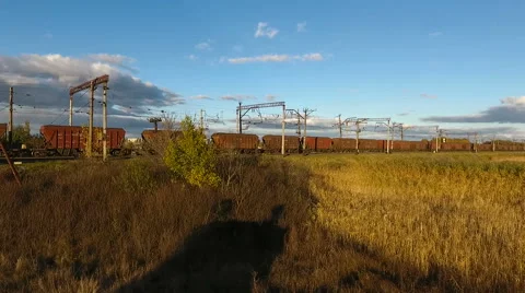Rise above the drone of a freight train, freight train with a height of drone 스톡 동영상 68727749