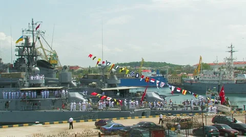 The rise of flags on warships. Stock-Footage 5385343