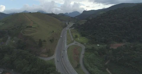 Rising aerial of highway in mountain setting, Latin America 스톡 동영상 101296074