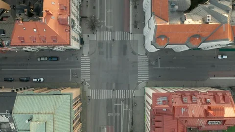 Rising aerial shot of empty intersection during Coronavirus Covid-19 outbreak Stock Footage 127787400