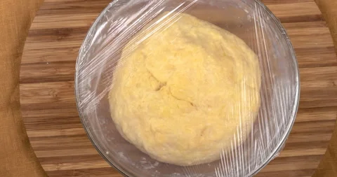 Rising dough stop motion Stock Footage 142510953