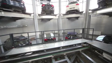 Rising empty elevator in tower for storage and presentation Stockbeeldmateriaal 40065735