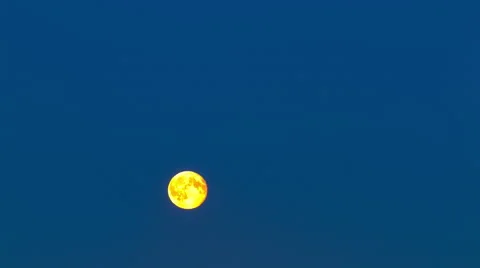 The rising of the full moon, time lapse Видео 53852865