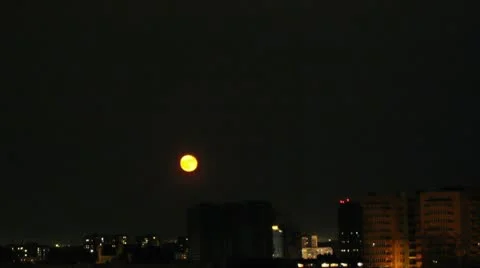 Rising moon 720p Stock Footage 9834895