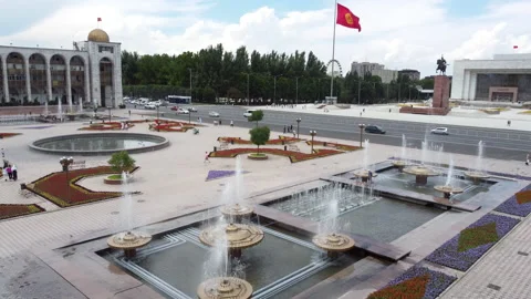 Rising shot of Ala Too Square in Bishkek, Kyrgyzstan. Stock Footage 239343116