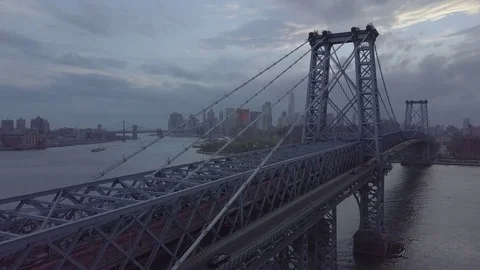 Rising Up the Williamsburg Bridge Stock Footage 75549677