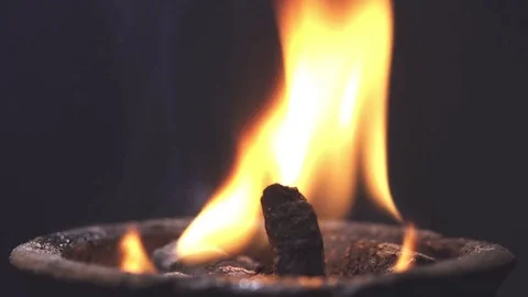 Ritual Fire in a Clay Pot 動画素材 75883063