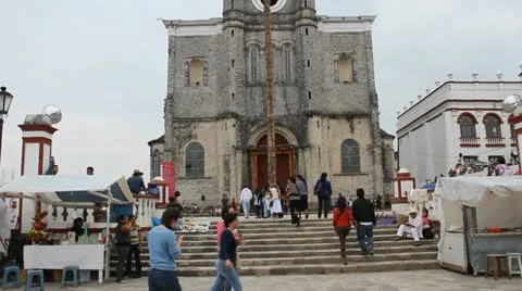 Ritual Flyers Stock-Footage 12533708