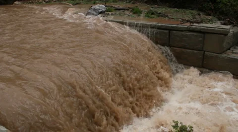 Rive at flood stage HD4974 Stock Footage 5163305