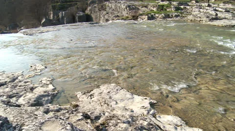 River 5 Vídeos de archivo 23359523