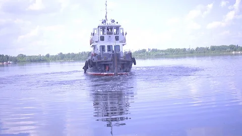River and boat 2 Stockbeeldmateriaal 101376508