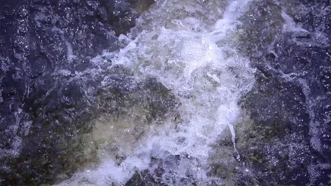 River and boat breakers from the engine Stockbeeldmateriaal 101376502