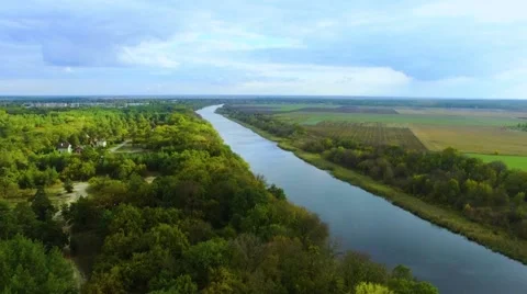 A river and a forest. Novomoskovsk Stock Footage 69099201