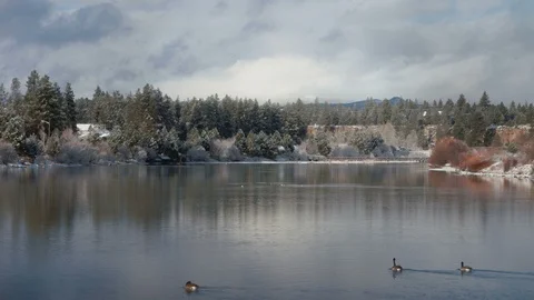 River and Mount Bachelor timelapse Stock Footage 86534225