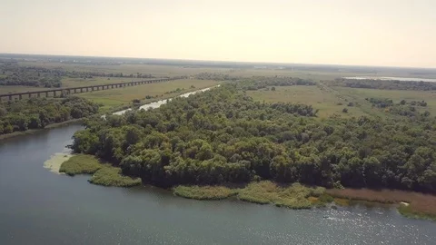 River and trees Aerial Stockbeeldmateriaal 114836021