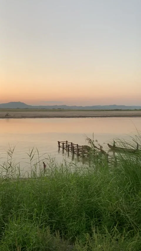River in Bagan Видео 343736276