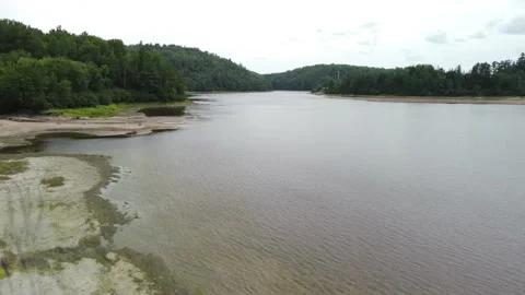 From the river bank down the river 動画素材 158754085