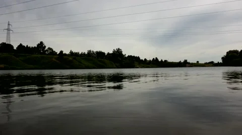 River bank (original) 動画素材 51258479