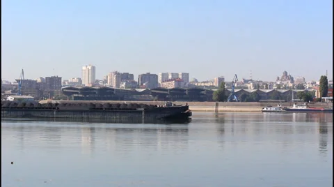 River barge Видео 32259141