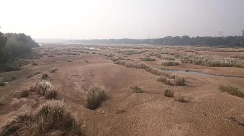 River basin of a Dried river. It is the basin of Barathapuzha river in Ottapa Foto stock