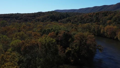 River Bend with Fall Colors and Mountains, Front Royal, Virginia, USA Stock Footage 129325769