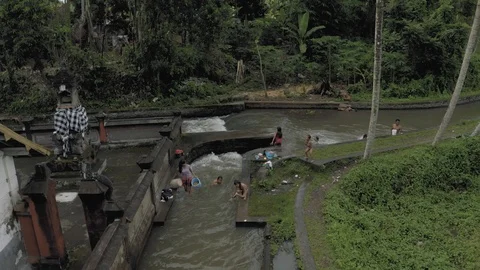 River between palm trees on Bali Island 4K drone flight Vidéo 119315827