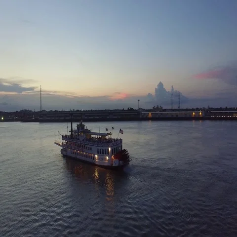 River boat orbit overlooking New Orleans skyline Stock Footage 69342767