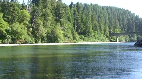 River Bridge Stockbeeldmateriaal 8848120