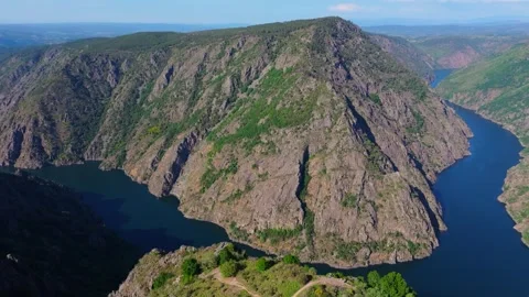 River Cliffs Of Sil Canyon (Cañón do Sil) From Vilouxe Viewpoint In Galicia 動画素材 336738232
