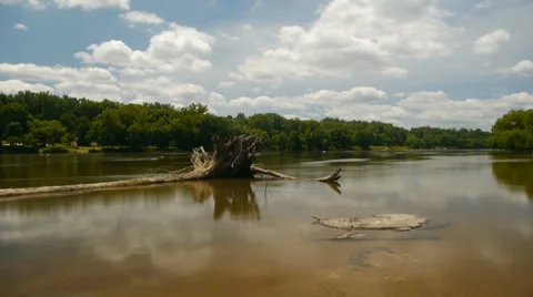 River &amp; Clouds Timelapse #2 Vídeo Stock 6790308