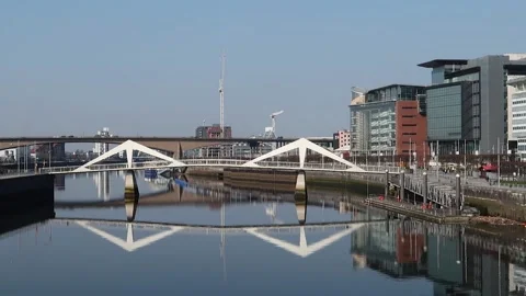 River Clyde, Glasgow city centre, Scotland Stock Footage 172431157