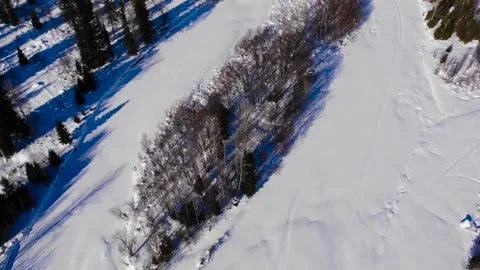 The river is completely covered with snow. Stock Footage 170871755