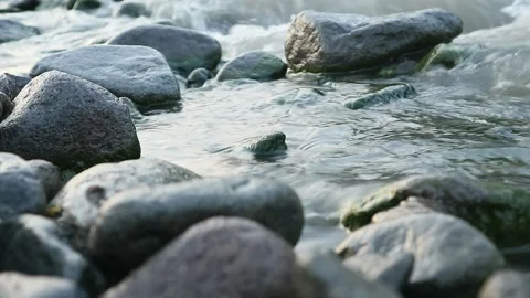 River dan rocks 库存影片 336224157