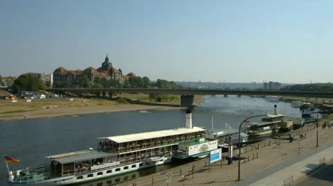 River Elbe and Saxon State Chamber Vídeo Stock 65002244