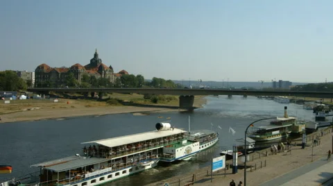 River Elbe and Saxon State Chamber Vídeo Stock 65003424