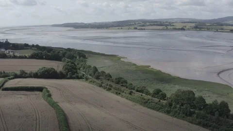 River Exe in Devon at Low Tide Abandoned Barge Vídeo Stock 120254971