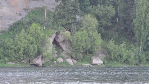 River with a fast current on the background of rocks Video stock 120182452