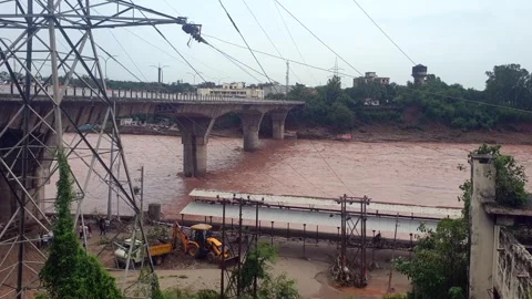 River Flooding in Jammu Due to Heavy Rainfall 库存影片 315967773