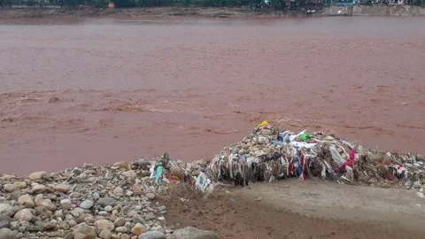 River Flooding in Jammu Due to Heavy Rainfall 库存影片 315969987