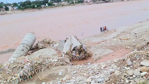 River Flooding in Jammu Due to Heavy Rainfall Vidéo 315970425