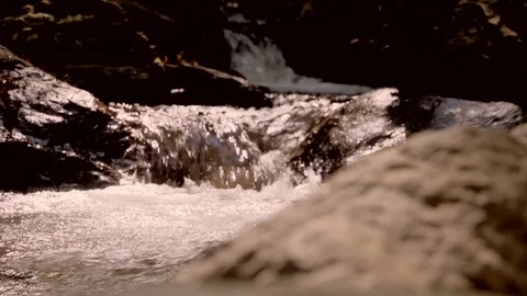 River flowing over rocks in slow motion in Sapanca city / Turkey Vídeo Stock 79925623