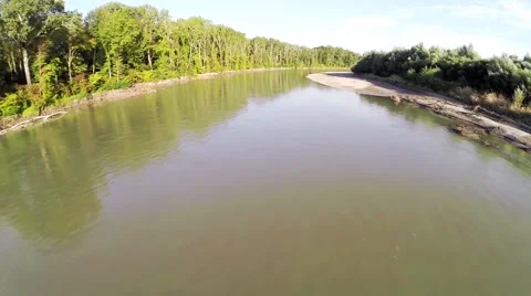 The river flows in the forest 5 库存影片 68570538