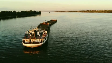 River freight transport in the middle of the river. Stock Footage 142071711