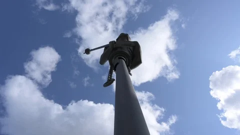 River God by Andre Wallace on Gateshead Quayside low angle rotation. Stock Footage 122280072
