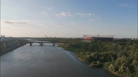 River going through the city Stock Footage 292450719