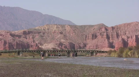 River Hike 2 Stock-Footage 918804