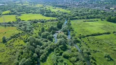 River Kennett in Burghfield Reading Aerial shot 库存影片 338308286