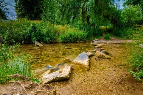 The river Leutra flows through Paradies Park and flows into the river Saale Fotos Stock